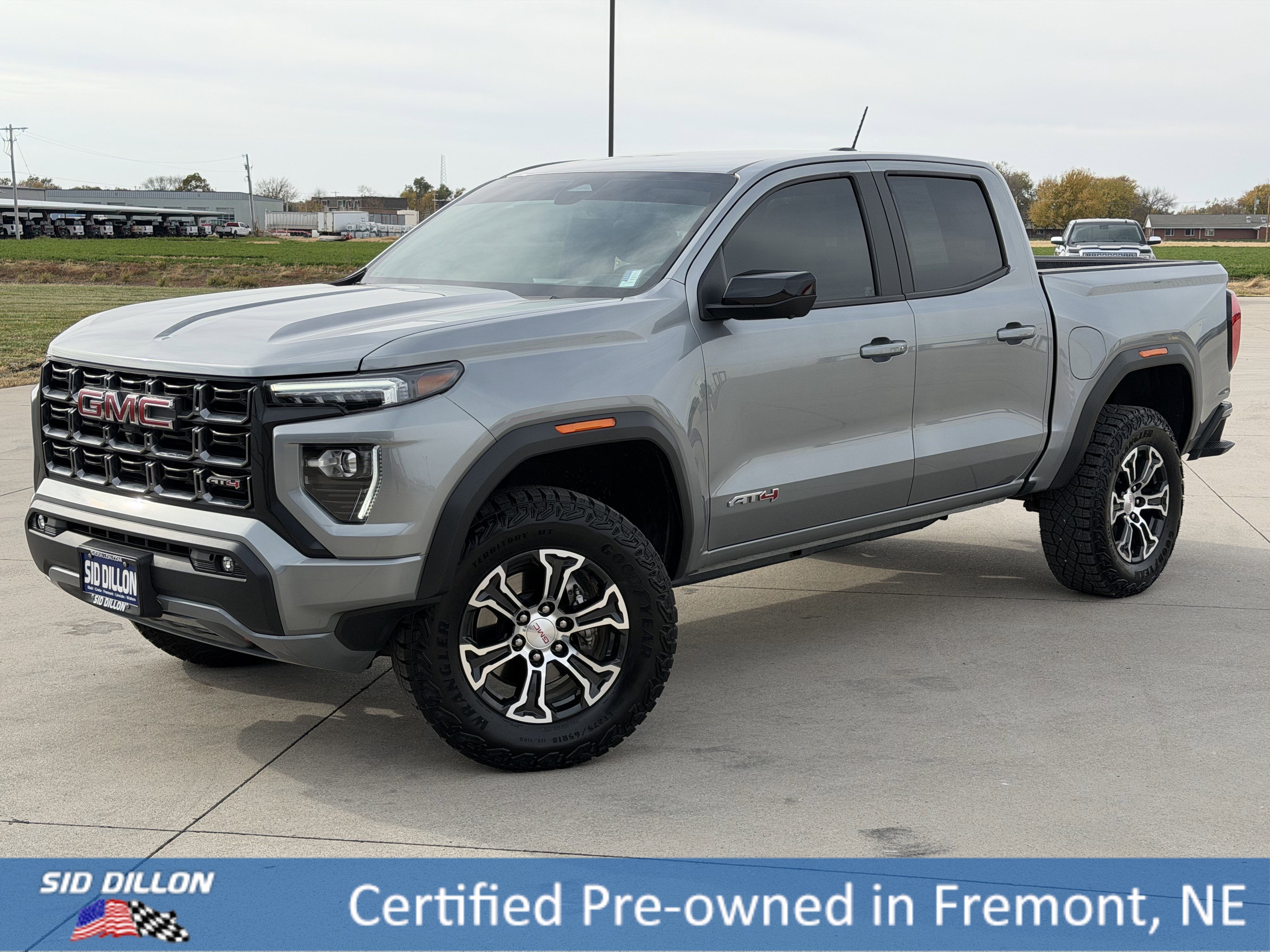 2023 GMC Canyon 4WD AT4 Crew Cab Short Box's photo