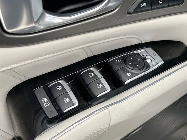 Used 2022 Black Kia SX Prestige image 23