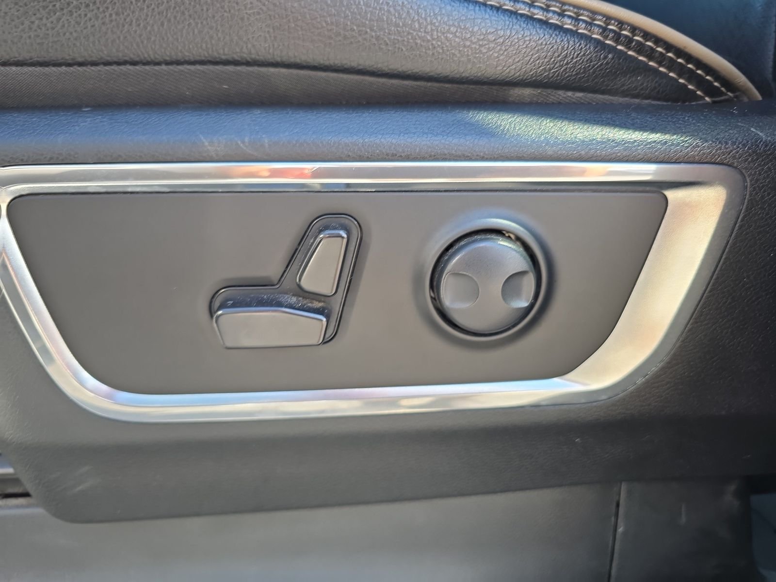 2024 RAM Ram 1500 Pickup Laramie - Photo 16