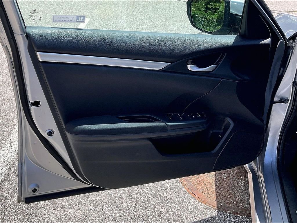 Used 2018 Silver Honda LX image 9
