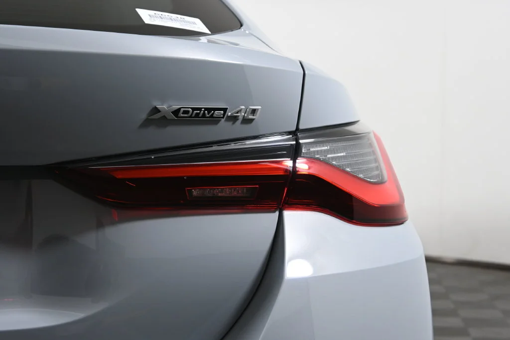 Used 2026 Gray BMW xDrive40 image 13
