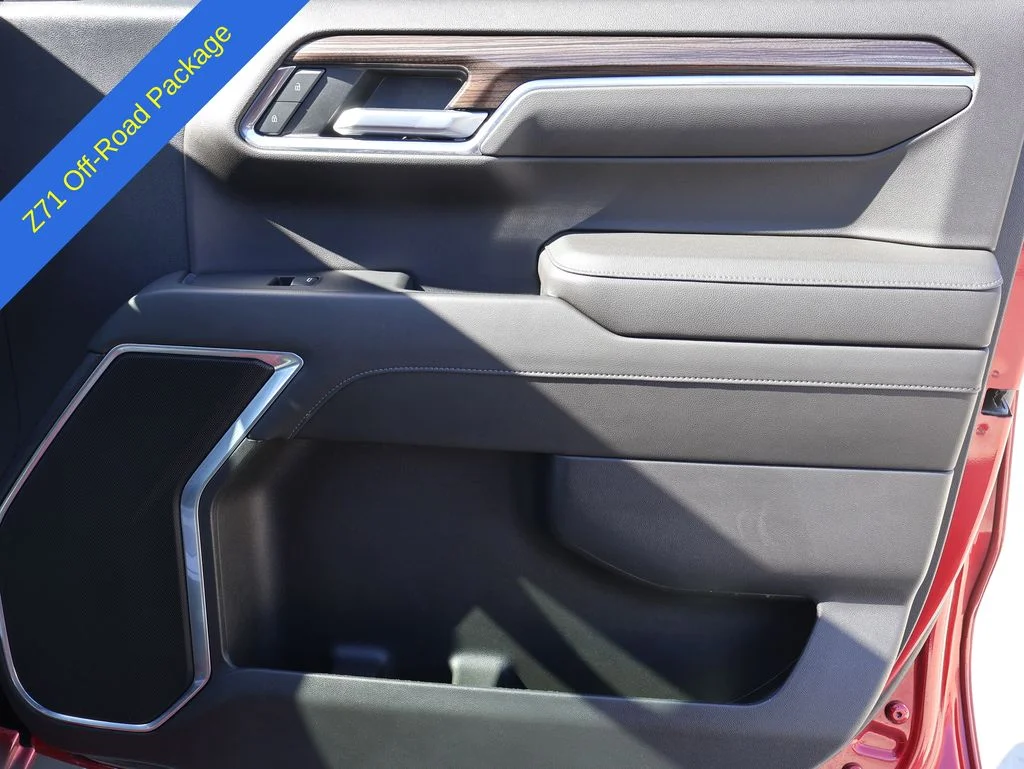 Used 2022 Cherry Red Tintcoat Chevrolet RST image 8