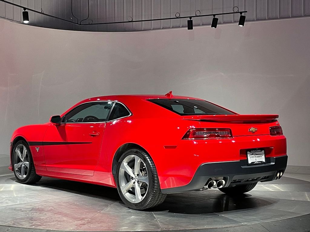 Used 2015 Red Chevrolet SS image 4