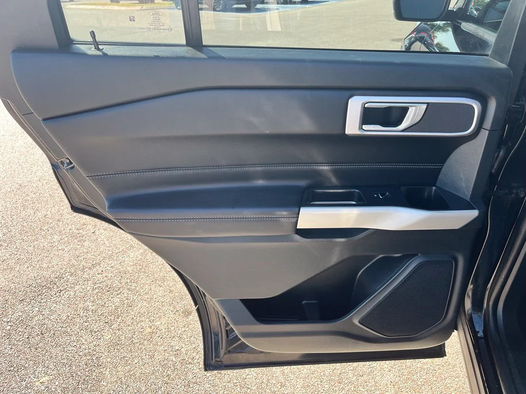 Used 2021 Black Ford XLT image 10
