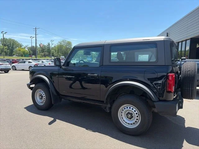 Used 2023 Shadow Black Ford Base image 6