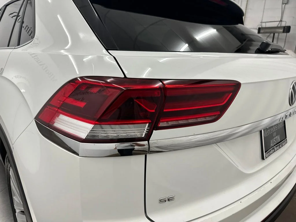 Used 2021 White Volkswagen 2.0T SE w/Technology image 8
