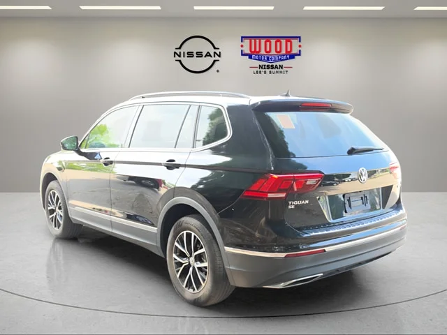 Used 2021 Deep Black Volkswagen 2.0T SE image 4