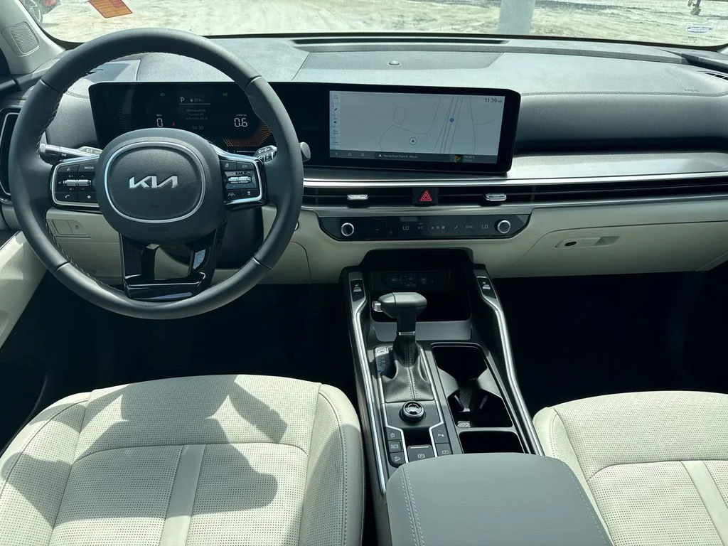 2025 Kia Sorento S - Photo 22
