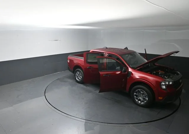 New 2026 Ruby Red Metallic Tinted Clearcoat Ford XLT image 38