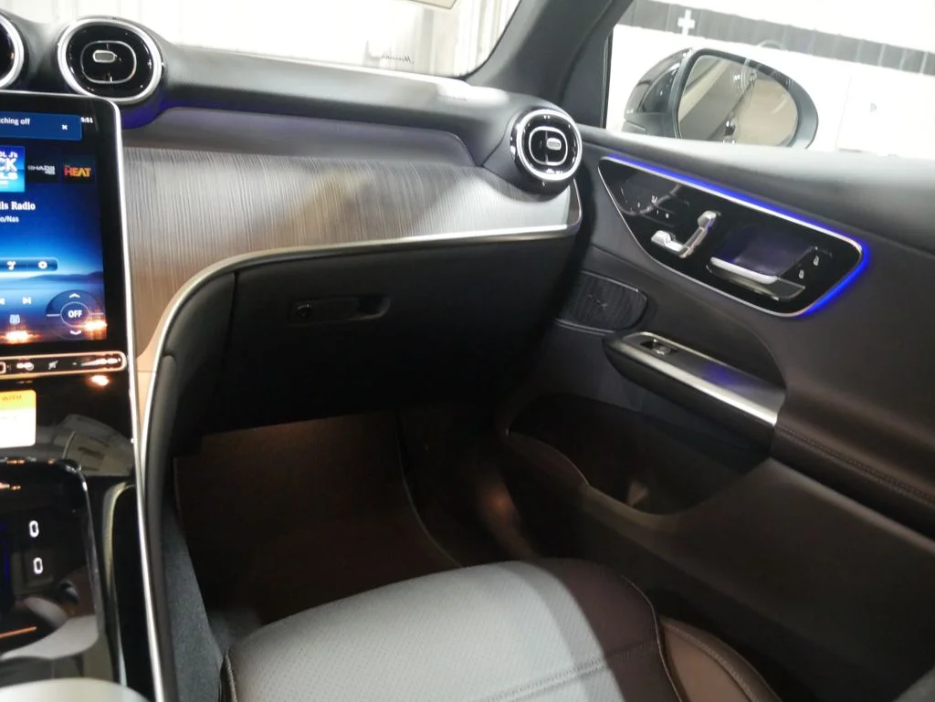 New 2026 Black Mercedes-Benz GLC 300 image 76