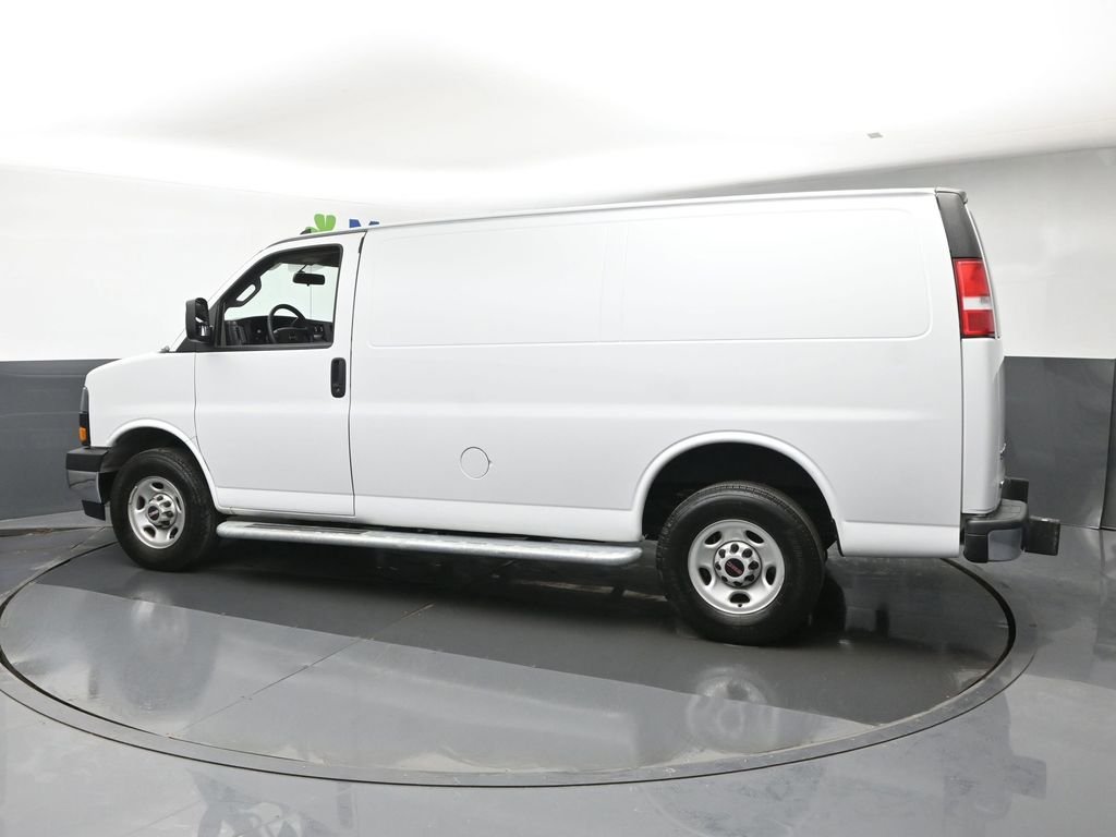 Used 2024 White GMC Work Van image 17