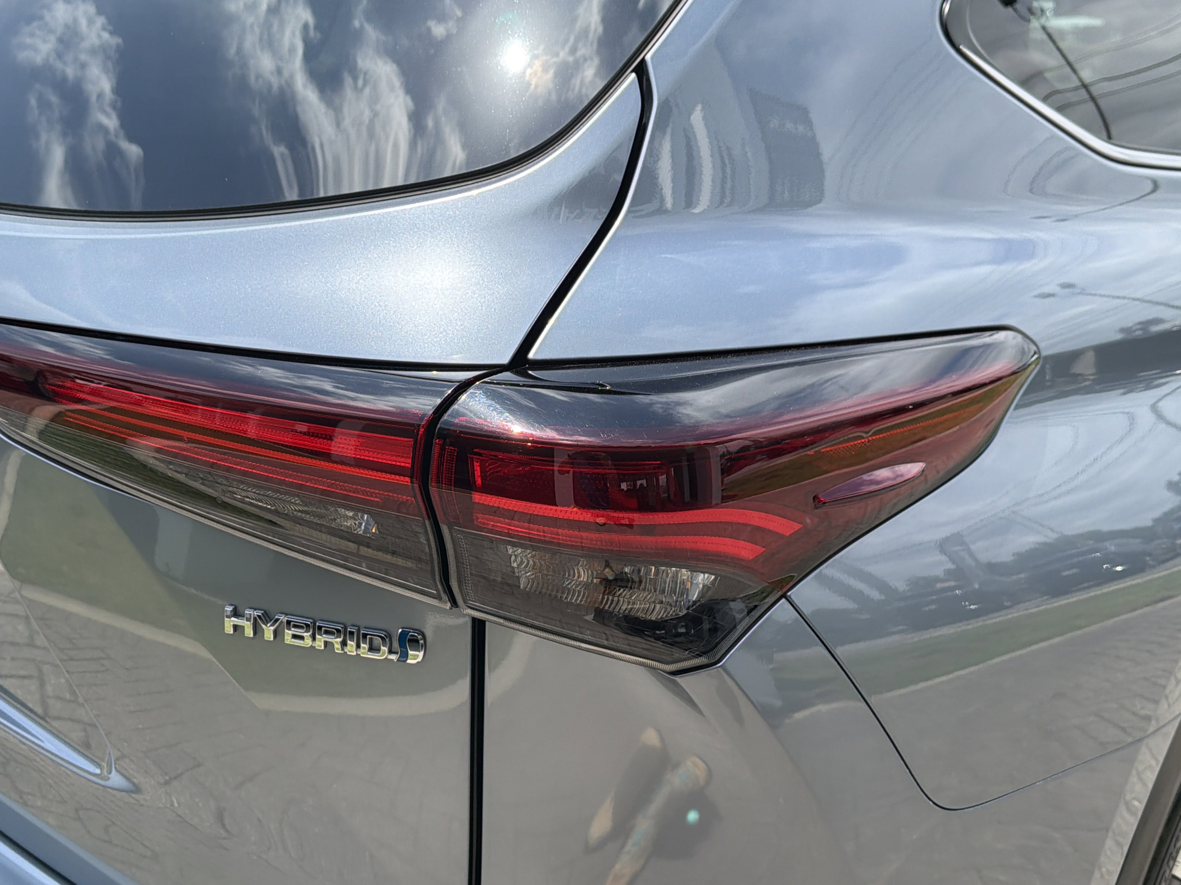 Used 2024 Moon Dust Toyota XLE image 10