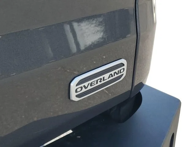 Used 2021 Granite Crystal Metallic Clearcoat Jeep Overland image 31