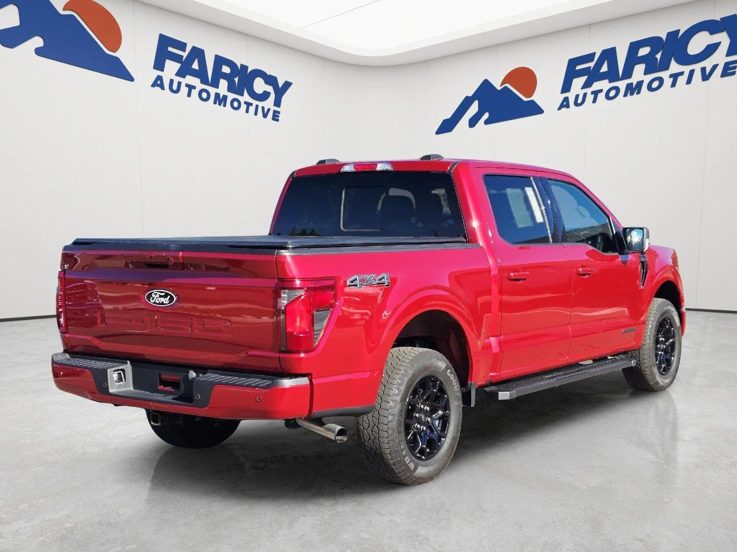 Used 2024 Rapid Red Metallic Tinted Clearcoat Ford XLT image 16