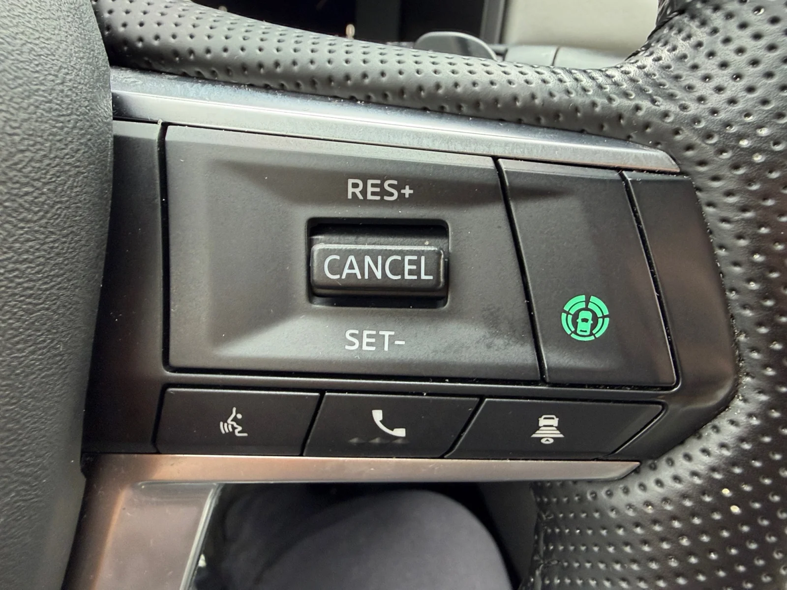 Used 2025 Black Mitsubishi SEL image 23