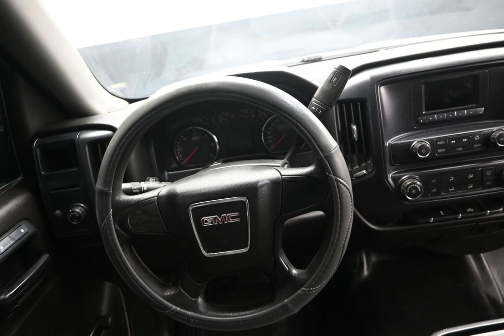 Used 2016 White GMC Base image 24