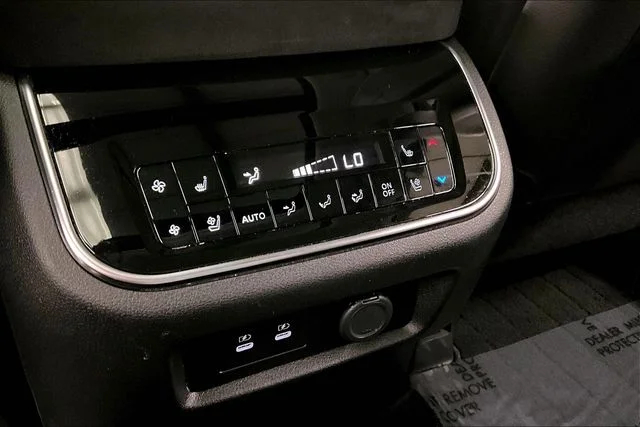 Used 2025 Mineral Black INFINITI SENSORY image 34