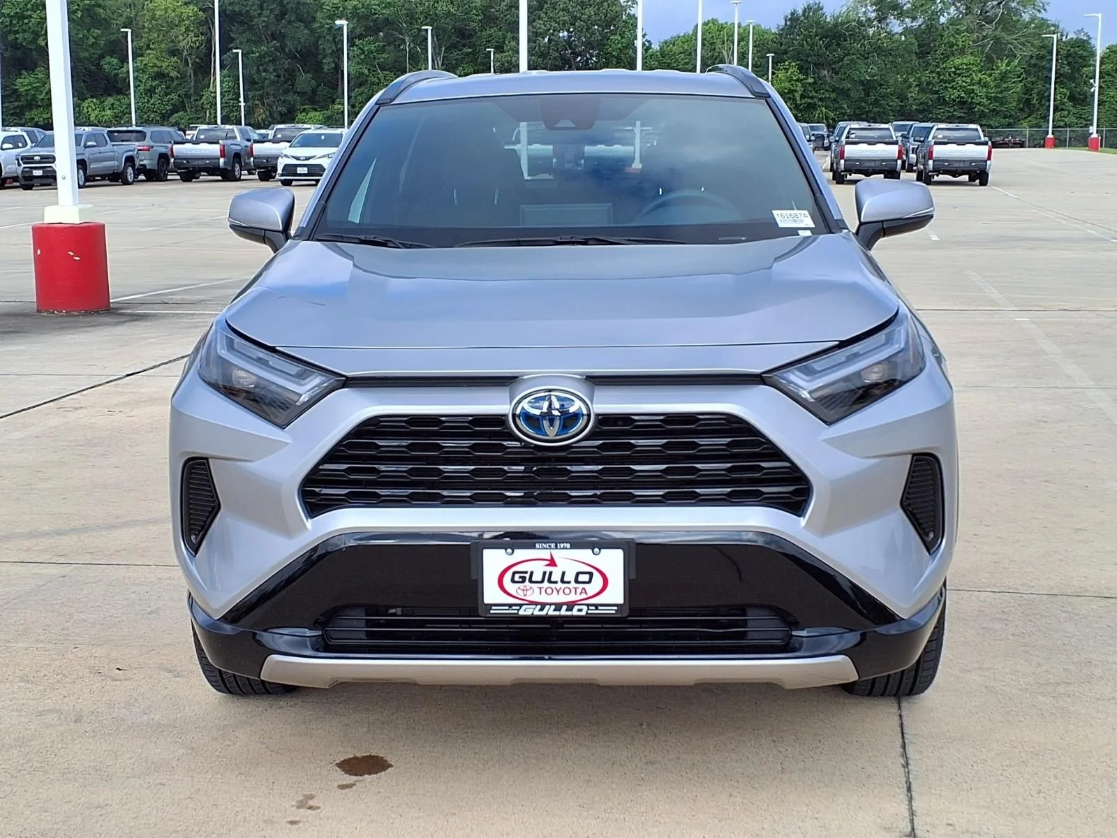 Certified Used 2022 Silver Toyota SE image 4