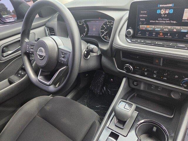 Used 2024 Glacier White Nissan S image 31