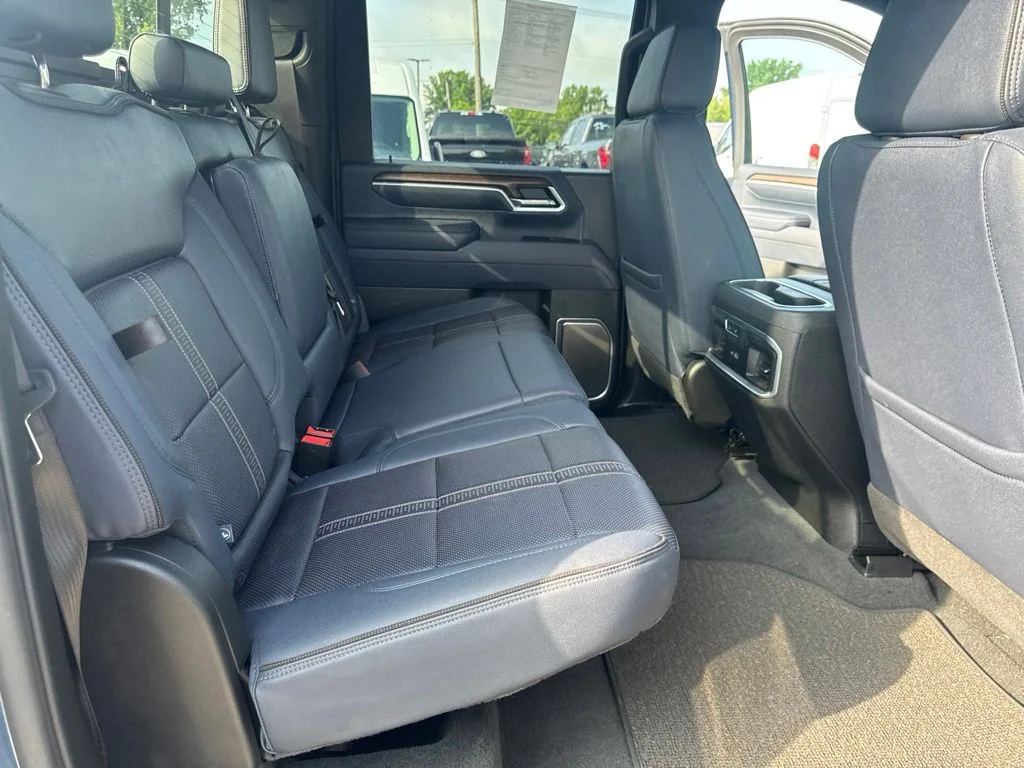 Used 2026 Blue Chevrolet High Country image 39