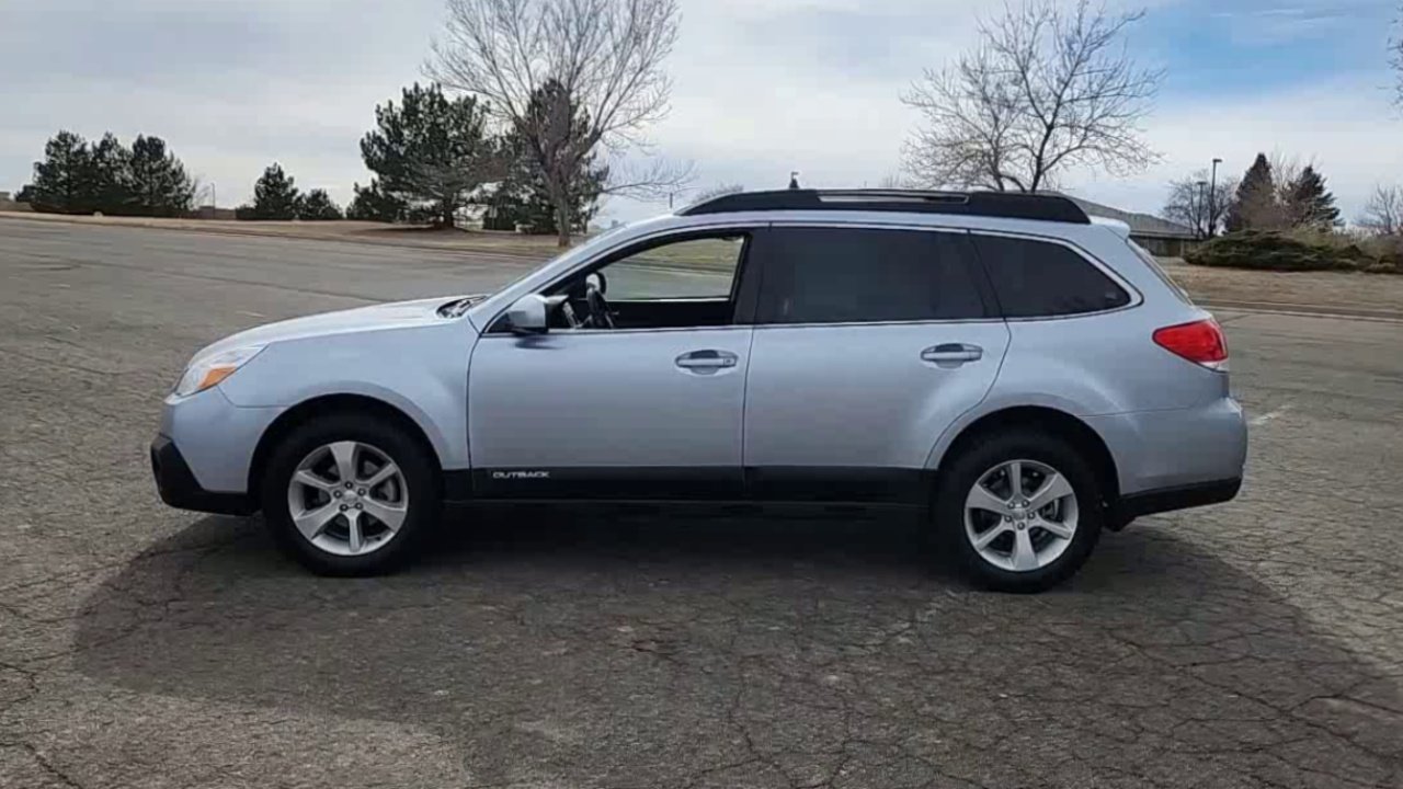 2014 Subaru Outback 2.5i Limited photo 4