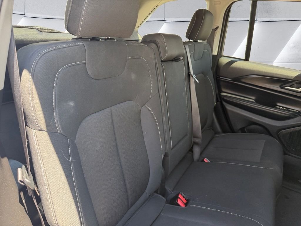 Used 2023 White Jeep Laredo image 23