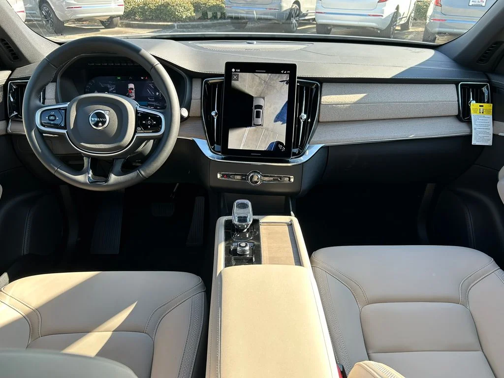 2026 Volvo XC90 Plus - Photo 24