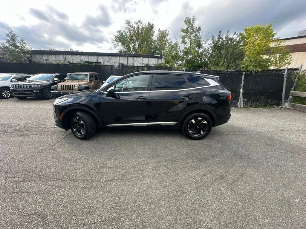 Used 2026 Black Kia LX image 3