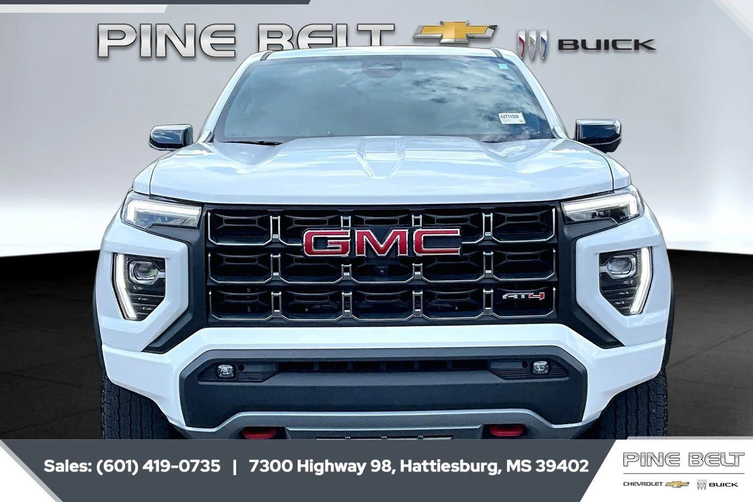 Used 2023 SUMMIT WHITE GMC 4WD AT4 image 3