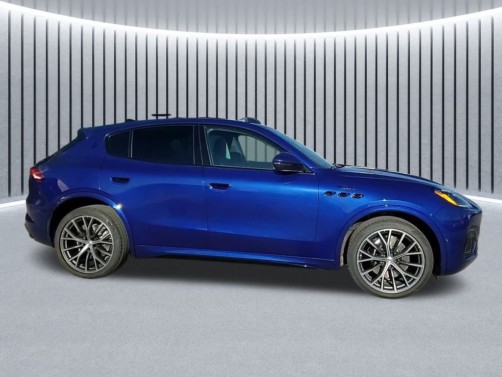 2026 Maserati Grecale Modena V6 - Photo 4