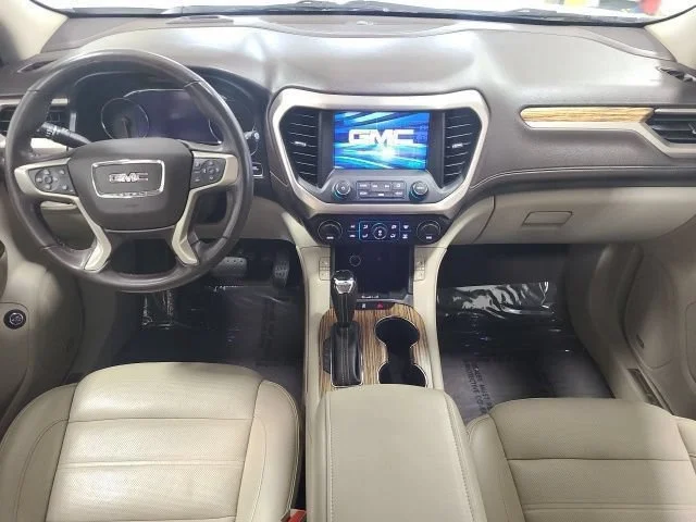 Used 2019 White Frost Tricoat GMC Denali image 21
