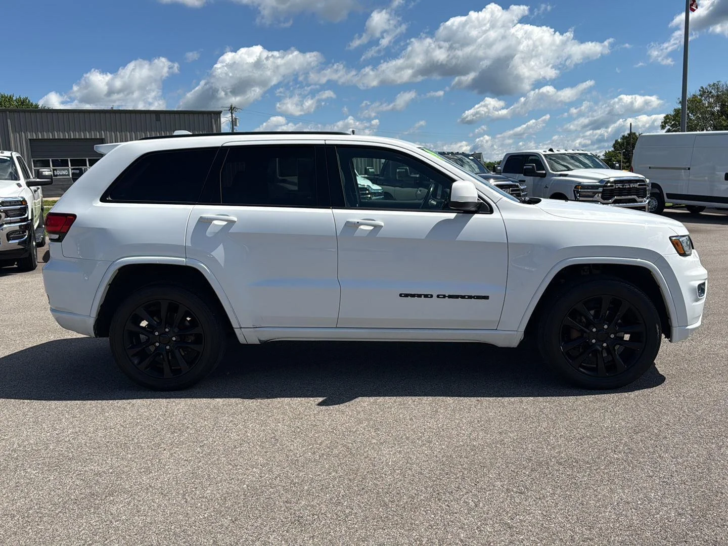Used 2020 Bright White Clearcoat Jeep Altitude image 8
