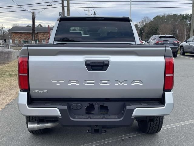 2026 Toyota Tacoma SR5 - Photo 8