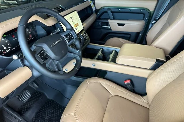 New 2026 Woolstone Green Land Rover S image 9