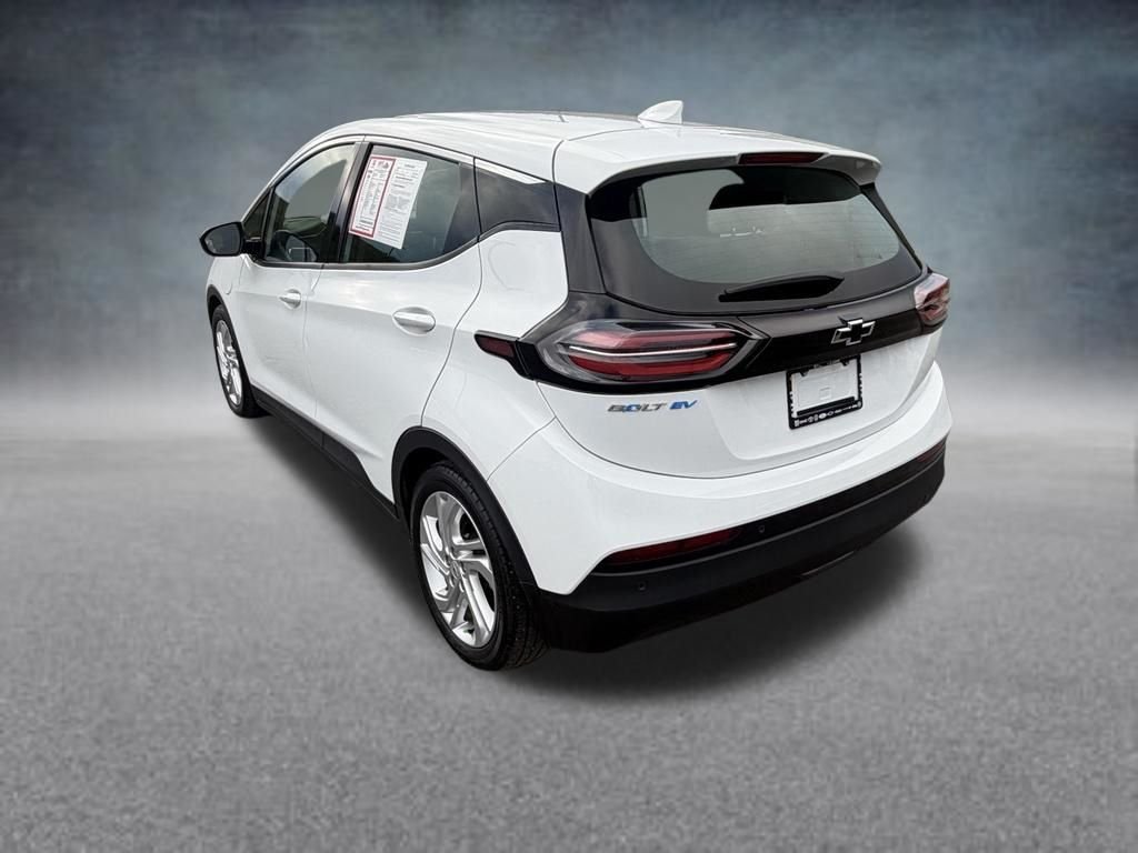 Used 2022 White Chevrolet 1LT image 3
