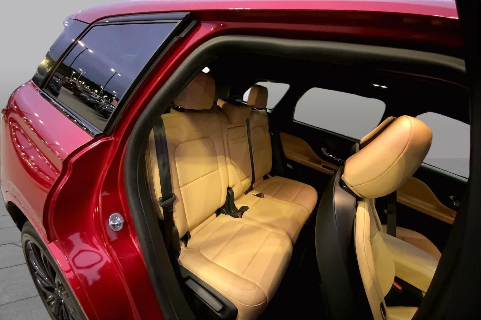 Used 2023 Red Carpet Metallic Tinted Clearcoat Lincoln Reserve image 16