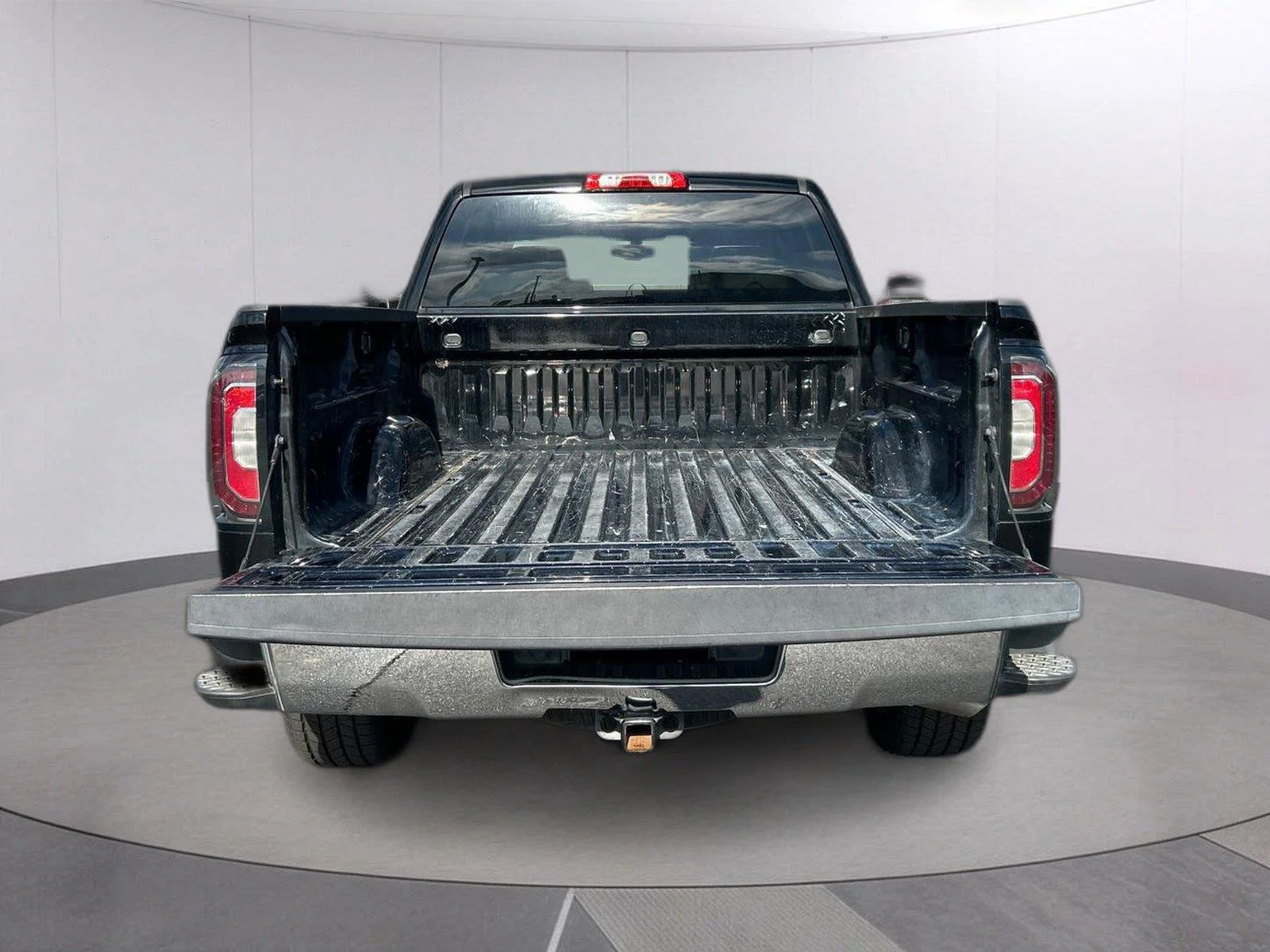 Used 2018 ONYX BLACK GMC SLT image 6