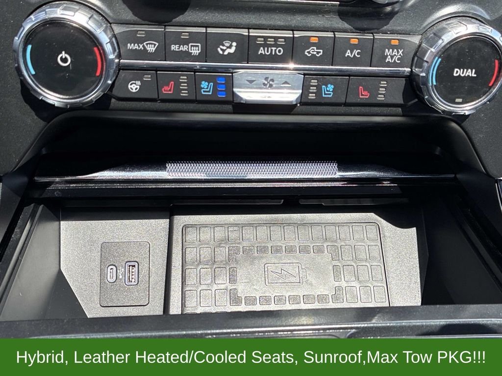 Used 2022 White Ford Lariat image 35