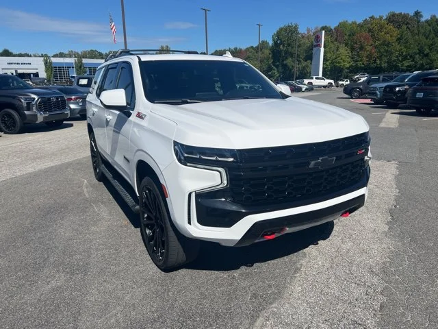 Used 2023 White Chevrolet Z71 image 1