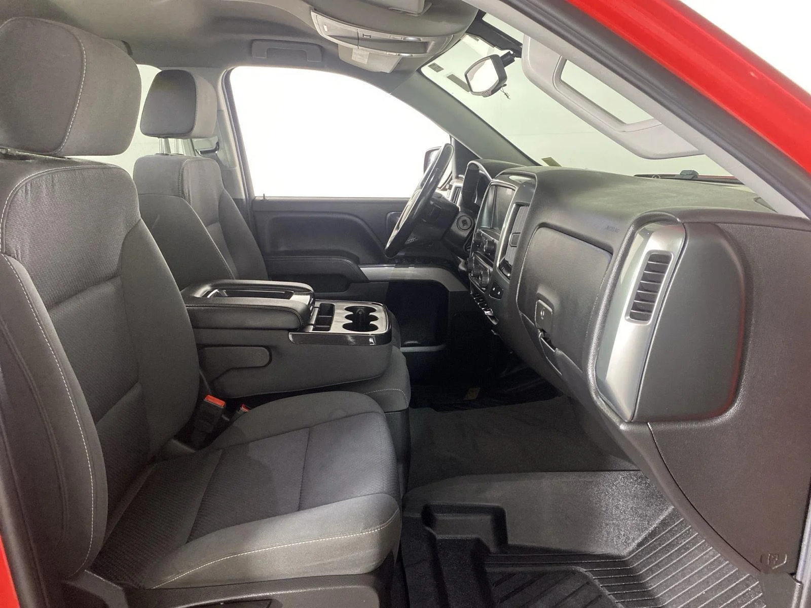 Used 2019 Red Hot Chevrolet LT image 31