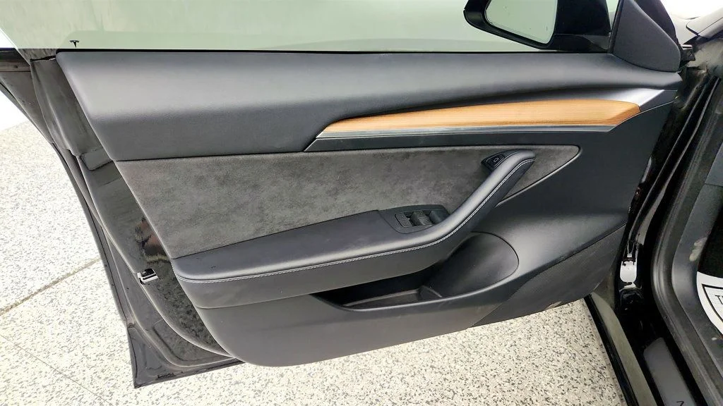 Used 2023 Solid Black Tesla RWD image 11
