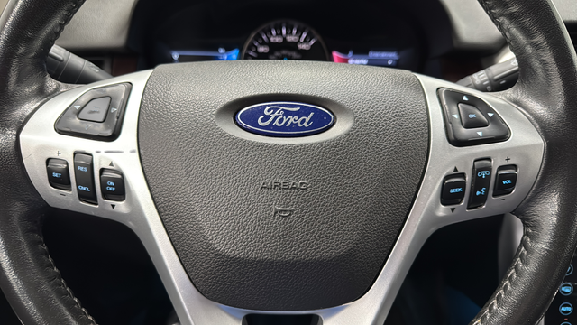 Used 2013 Tuxedo Black Metallic Ford Limited image 17