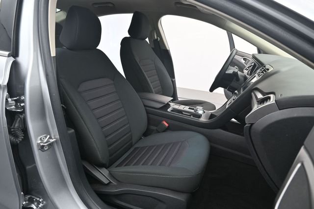 Used 2020 Silver Metallic Ford SE image 30