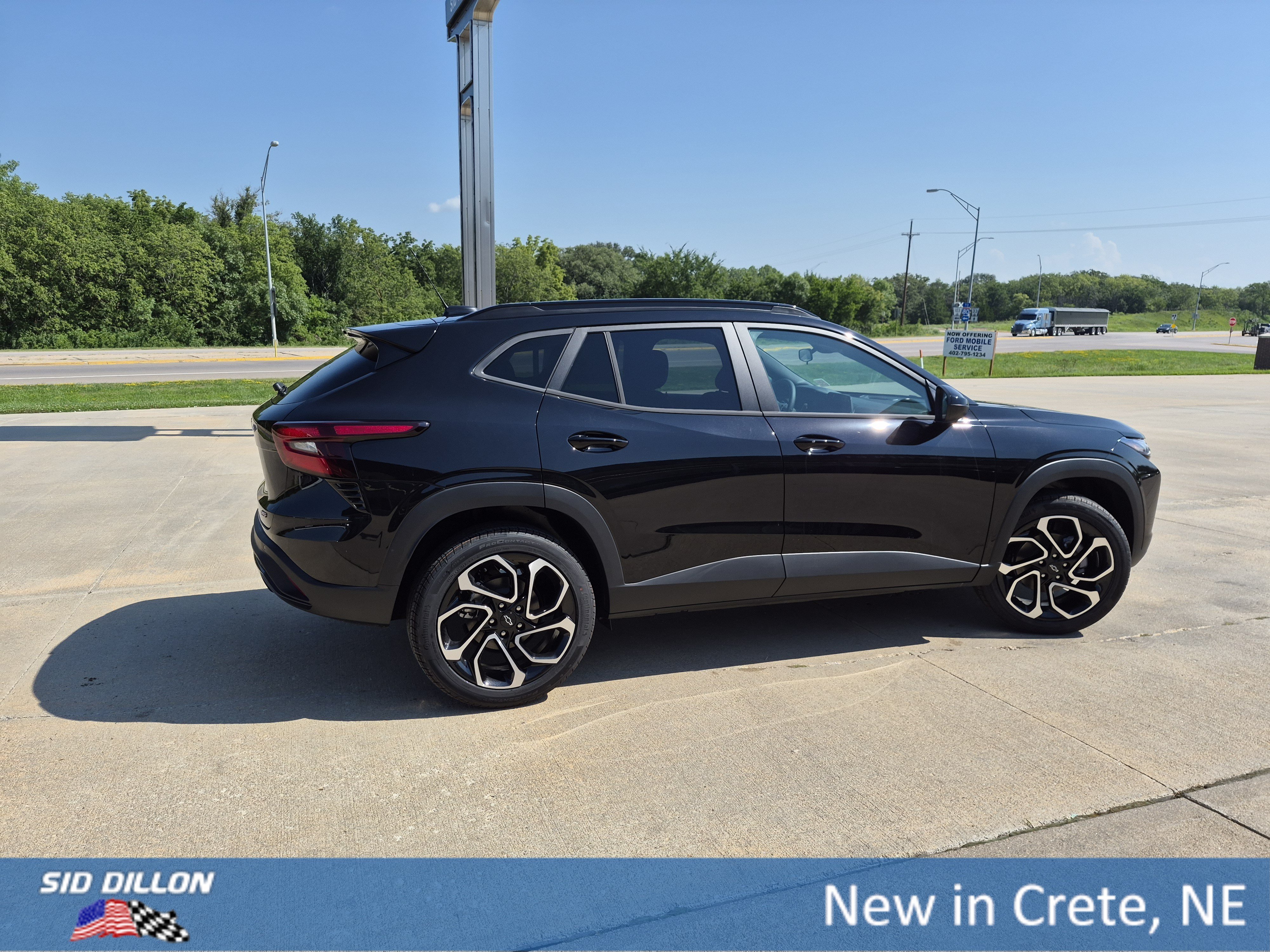 New 2026 Mosaic Black Metallic Chevrolet 2RS image 13