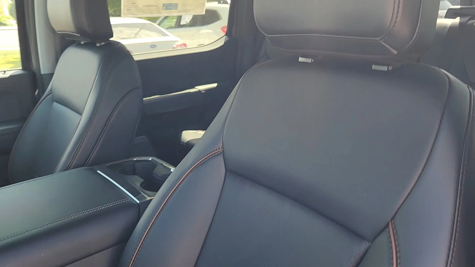 New 2026 Carbonized Gray Metallic Ford LARIAT image 34