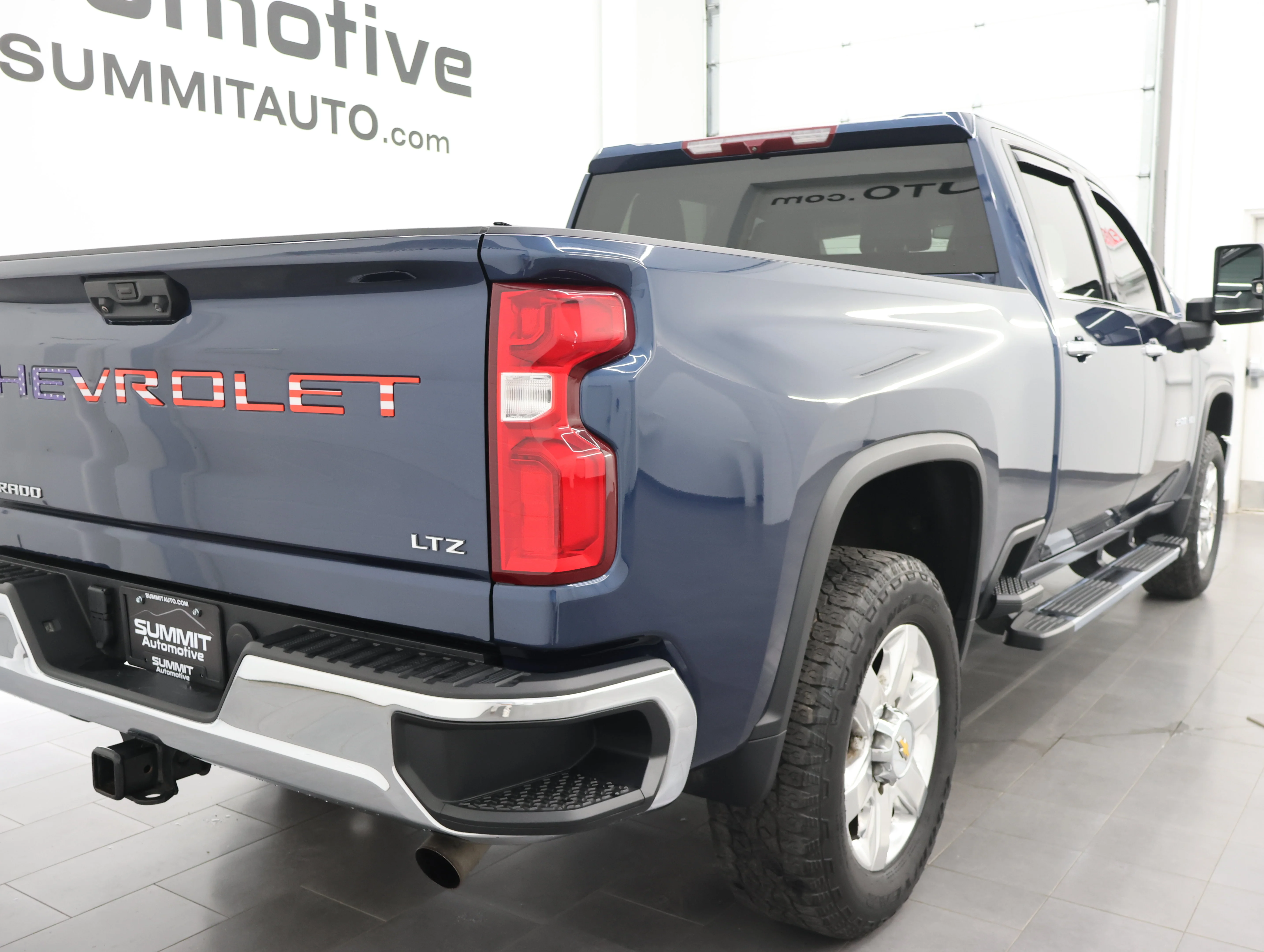 Used 2023 Northsky Blue Metallic Chevrolet LTZ image 4