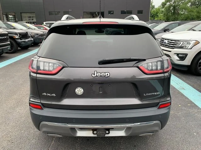 Used 2020 Gray Jeep Limited image 4