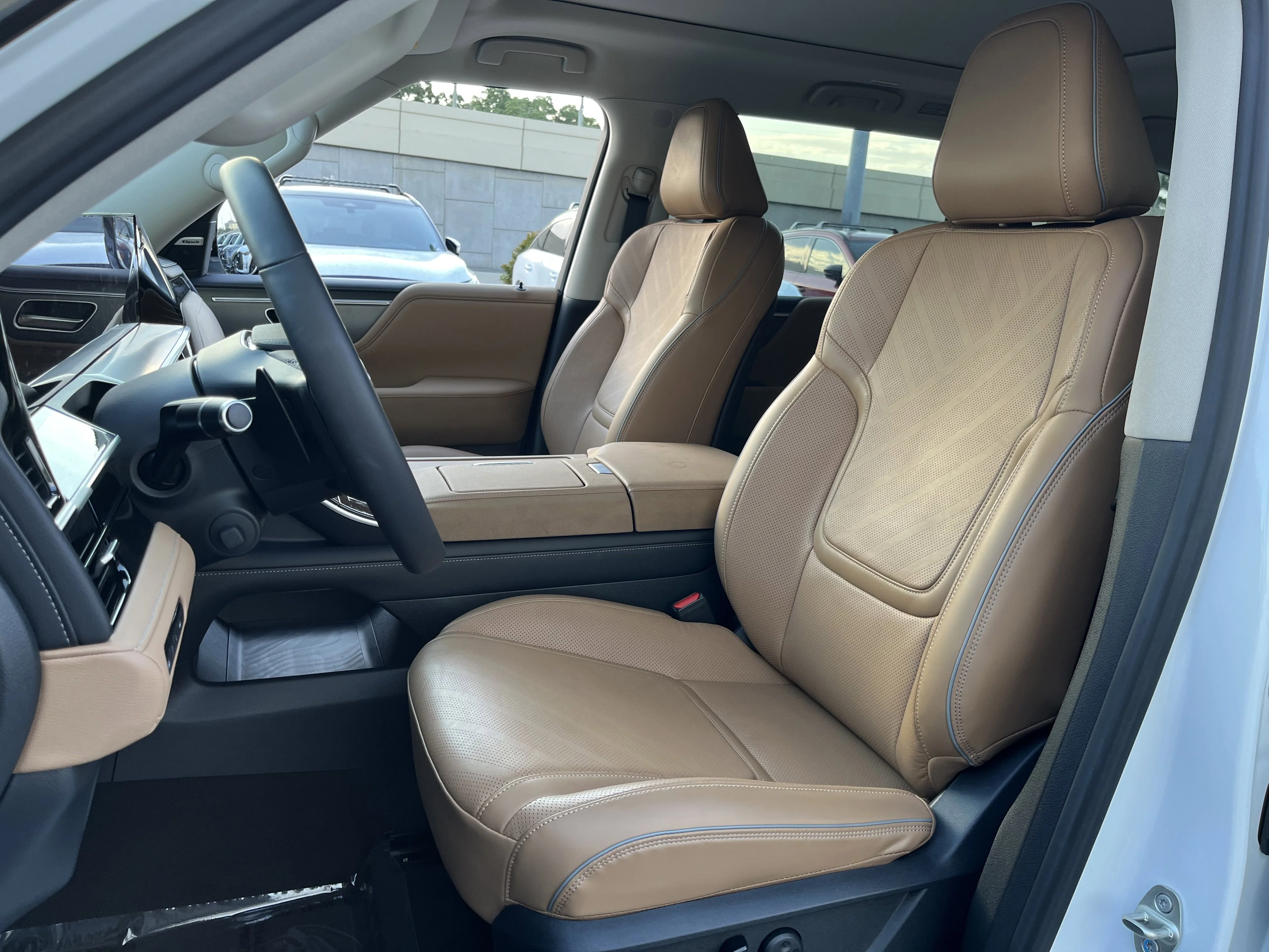 JN8AZ3BBXT9432626