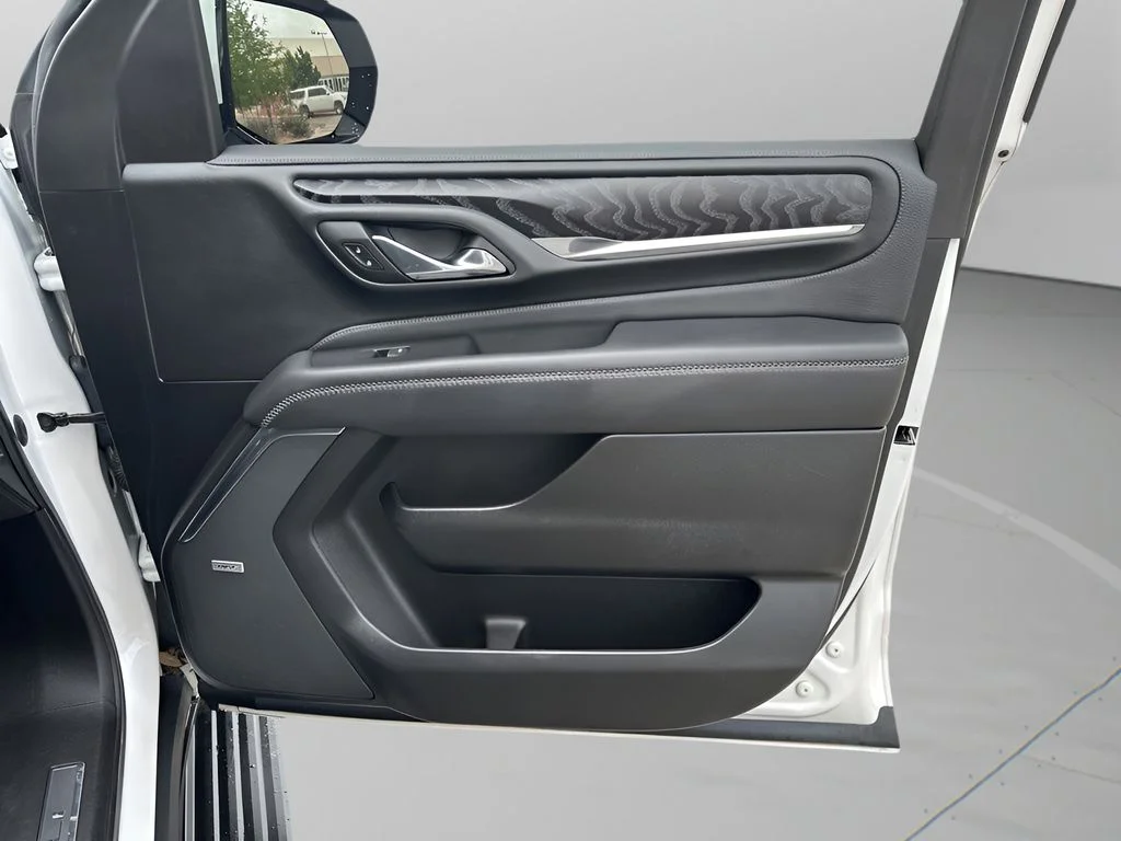 Used 2023 White GMC Denali image 12