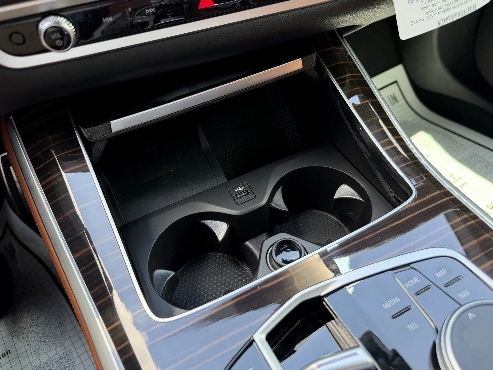 New 2026 Carbon Black Metallic BMW xDrive40i image 34